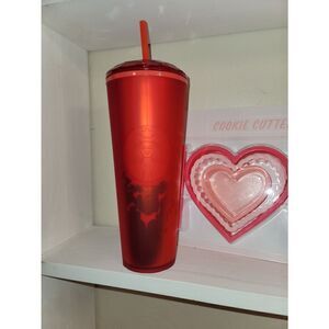 Starbucks 2022 Valentines Tumbler 24oz Venti Dome Red heart cup